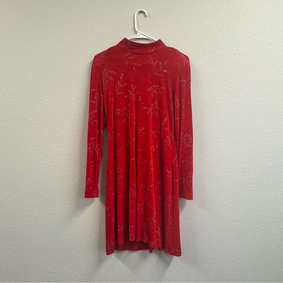 Elegant Red Long-Sleeve Dress - Picture 1 of 8